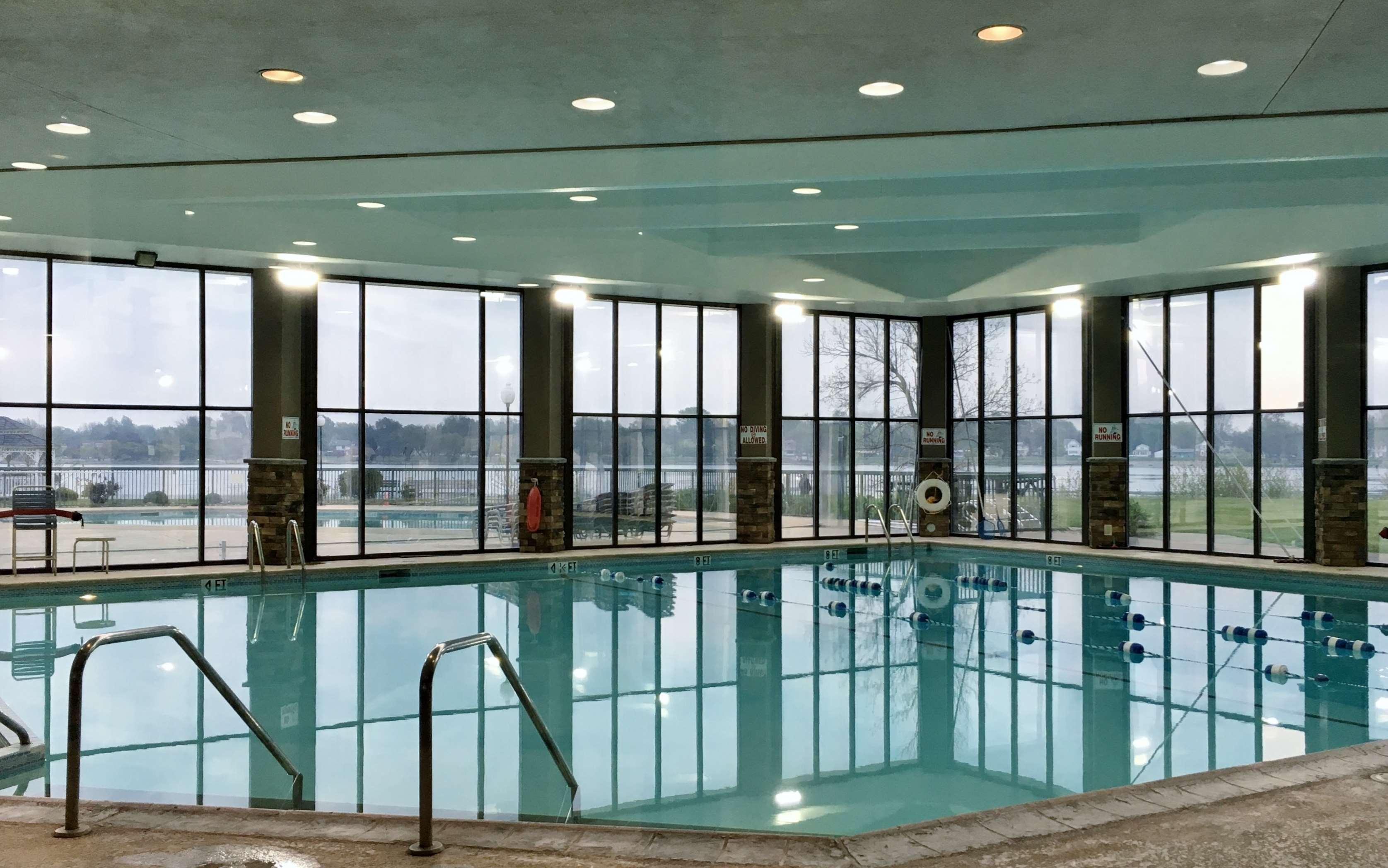 Radisson Hotel Niagara Falls-Grand Island Exterior photo