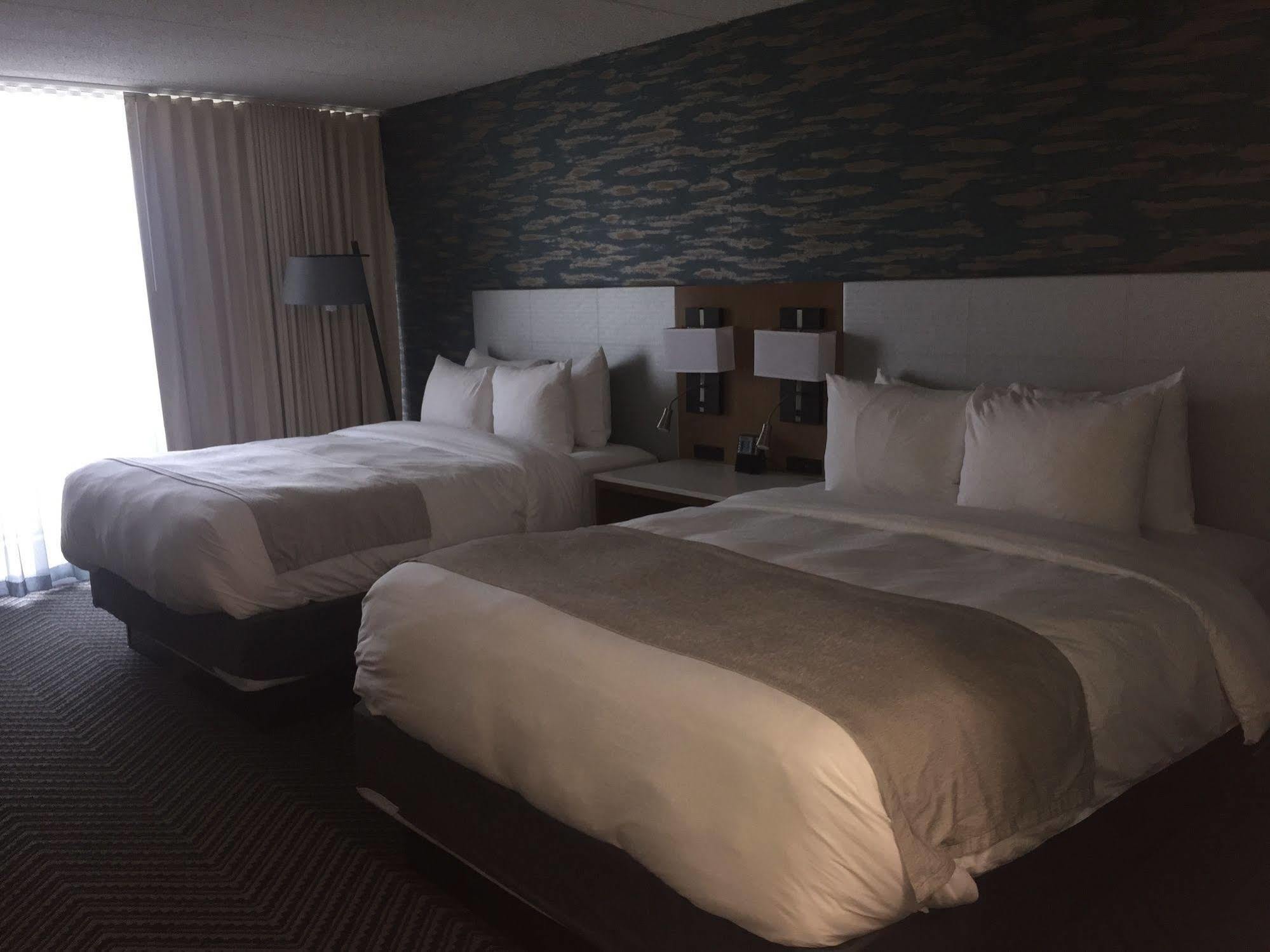 Radisson Hotel Niagara Falls-Grand Island Exterior photo