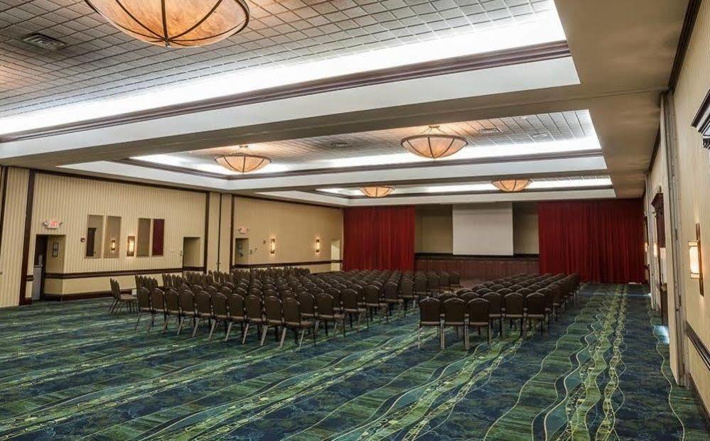 Radisson Hotel Niagara Falls-Grand Island Exterior photo