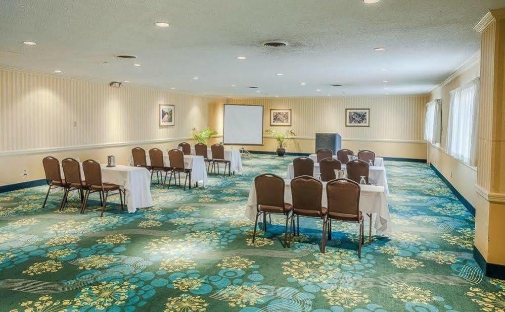 Radisson Hotel Niagara Falls-Grand Island Exterior photo